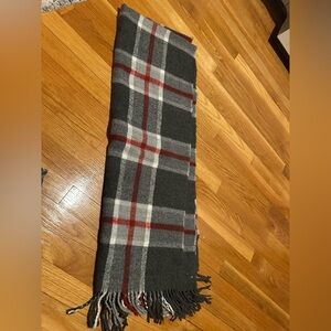 🧣 Plaid Fringe Scarf in Gray and Red